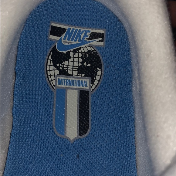 Shoes - Picture 2 of 5